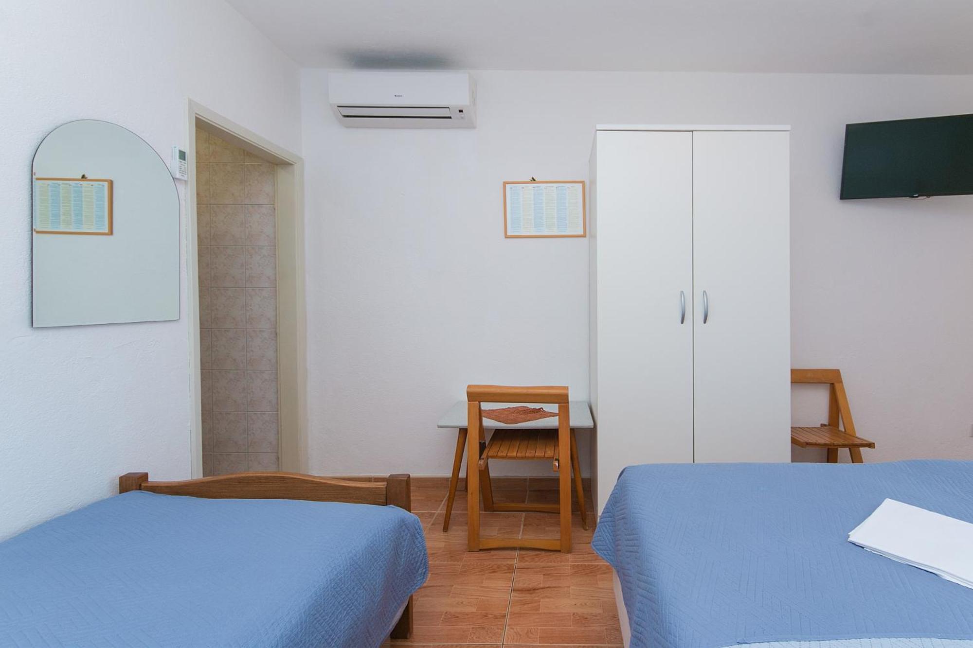 Apartments And Rooms By The Sea Brela, Makarska - 2752 Oda fotoğraf