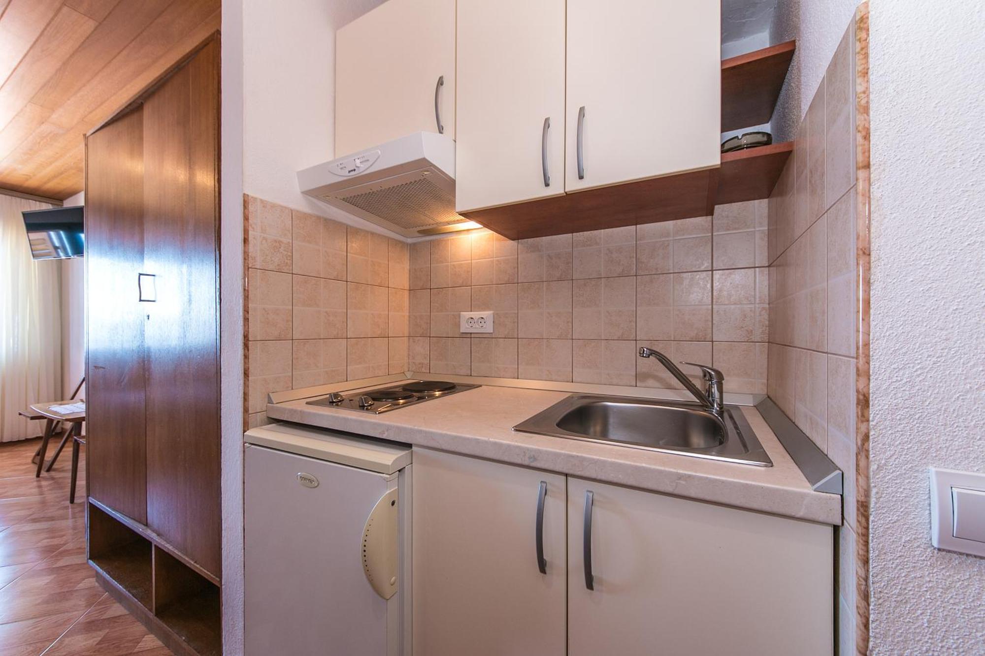 Apartments And Rooms By The Sea Brela, Makarska - 2752 Dış mekan fotoğraf