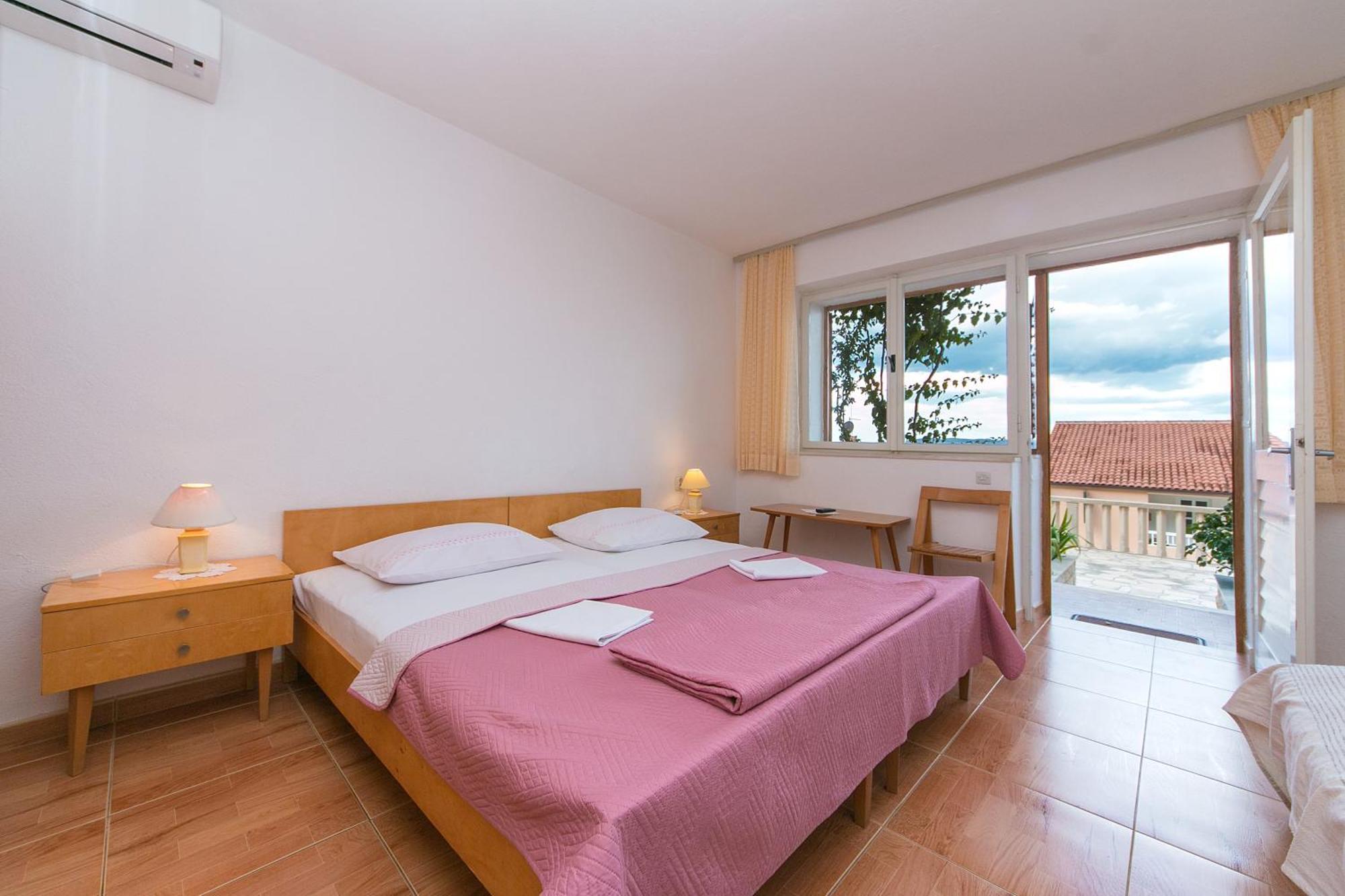 Apartments And Rooms By The Sea Brela, Makarska - 2752 Dış mekan fotoğraf