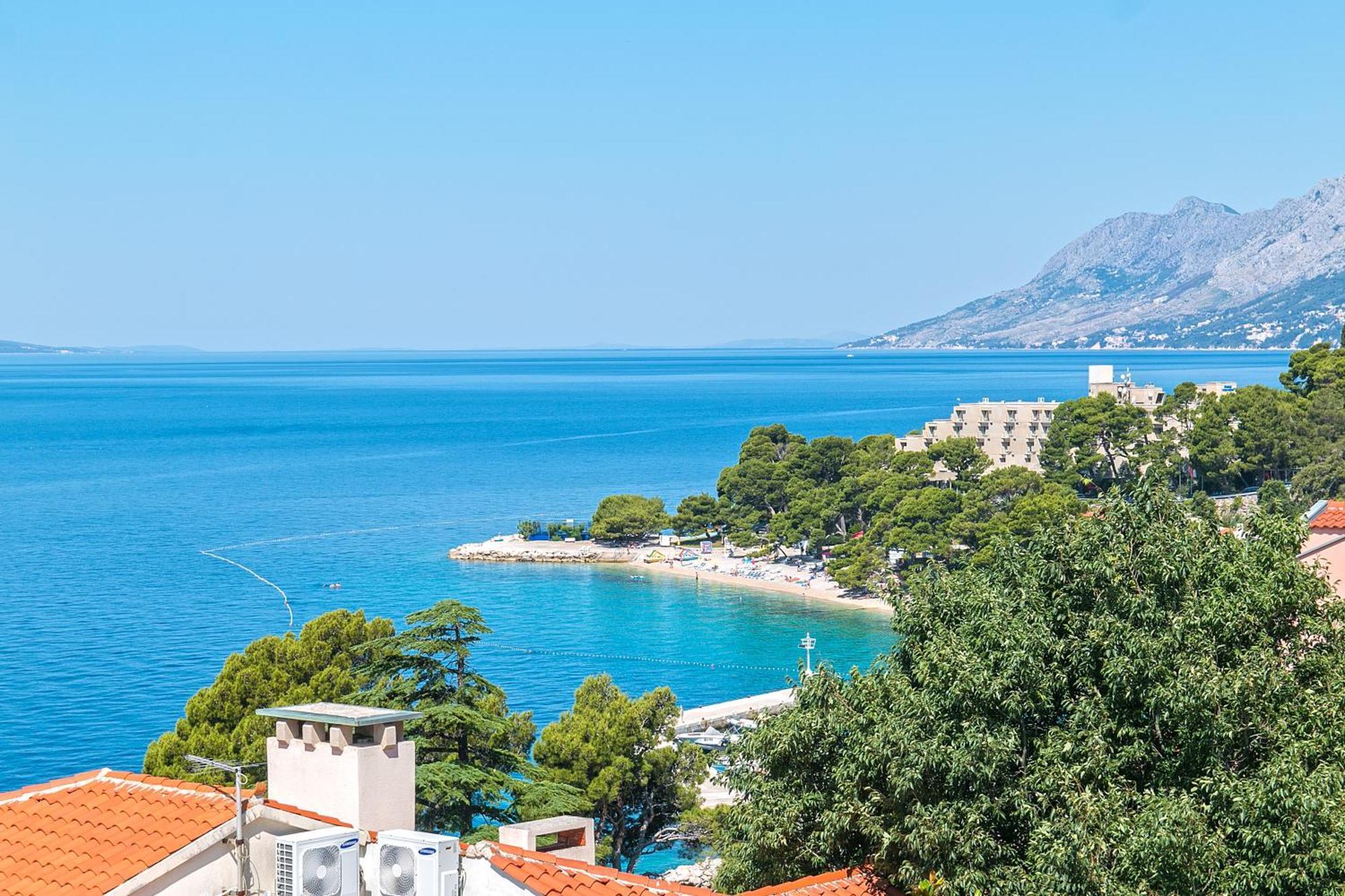 Apartments And Rooms By The Sea Brela, Makarska - 2752 Dış mekan fotoğraf