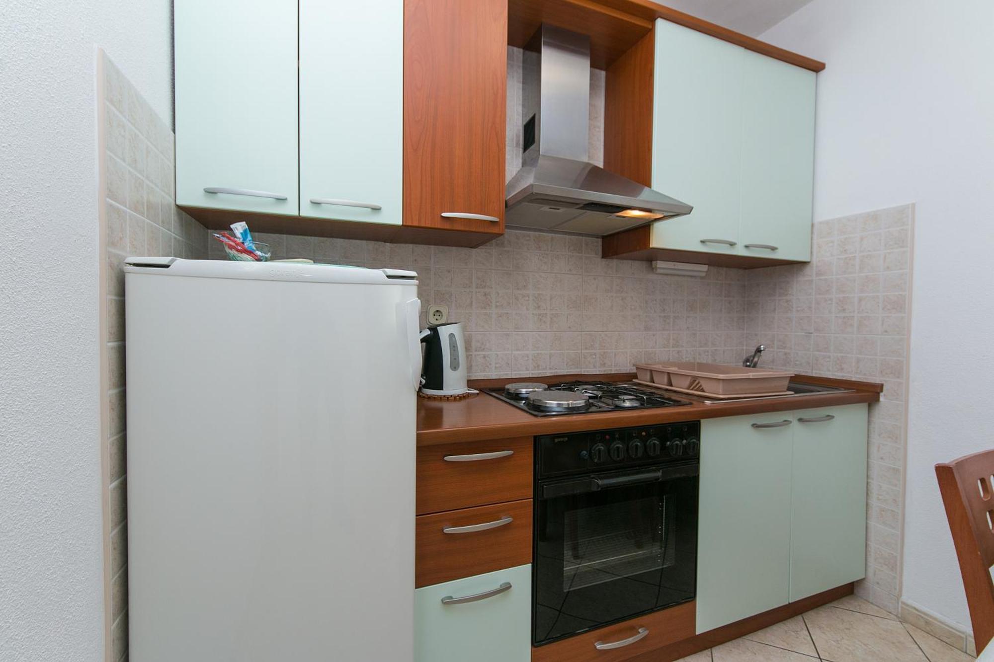 Apartments And Rooms By The Sea Brela, Makarska - 2752 Dış mekan fotoğraf