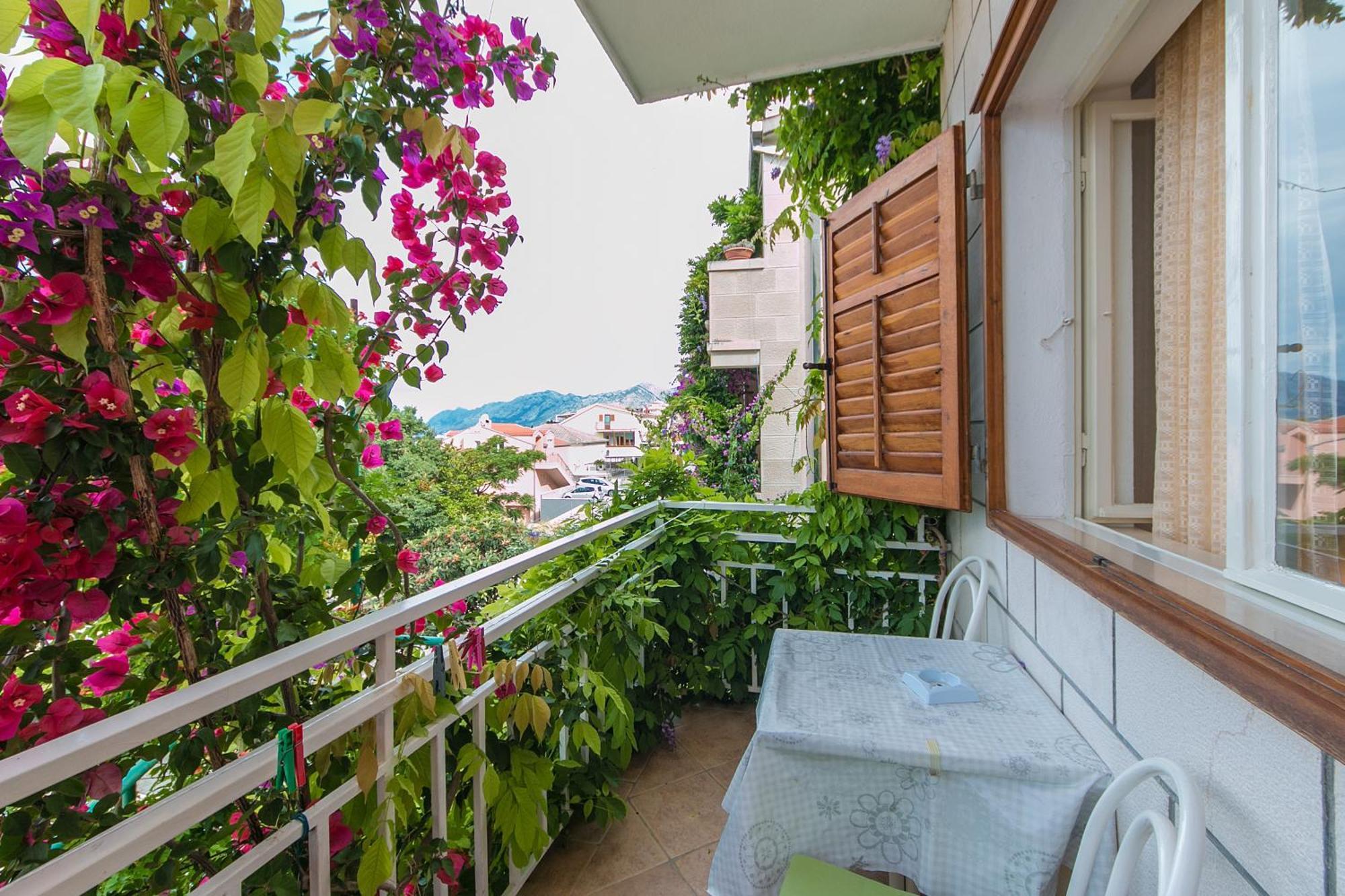 Apartments And Rooms By The Sea Brela, Makarska - 2752 Dış mekan fotoğraf