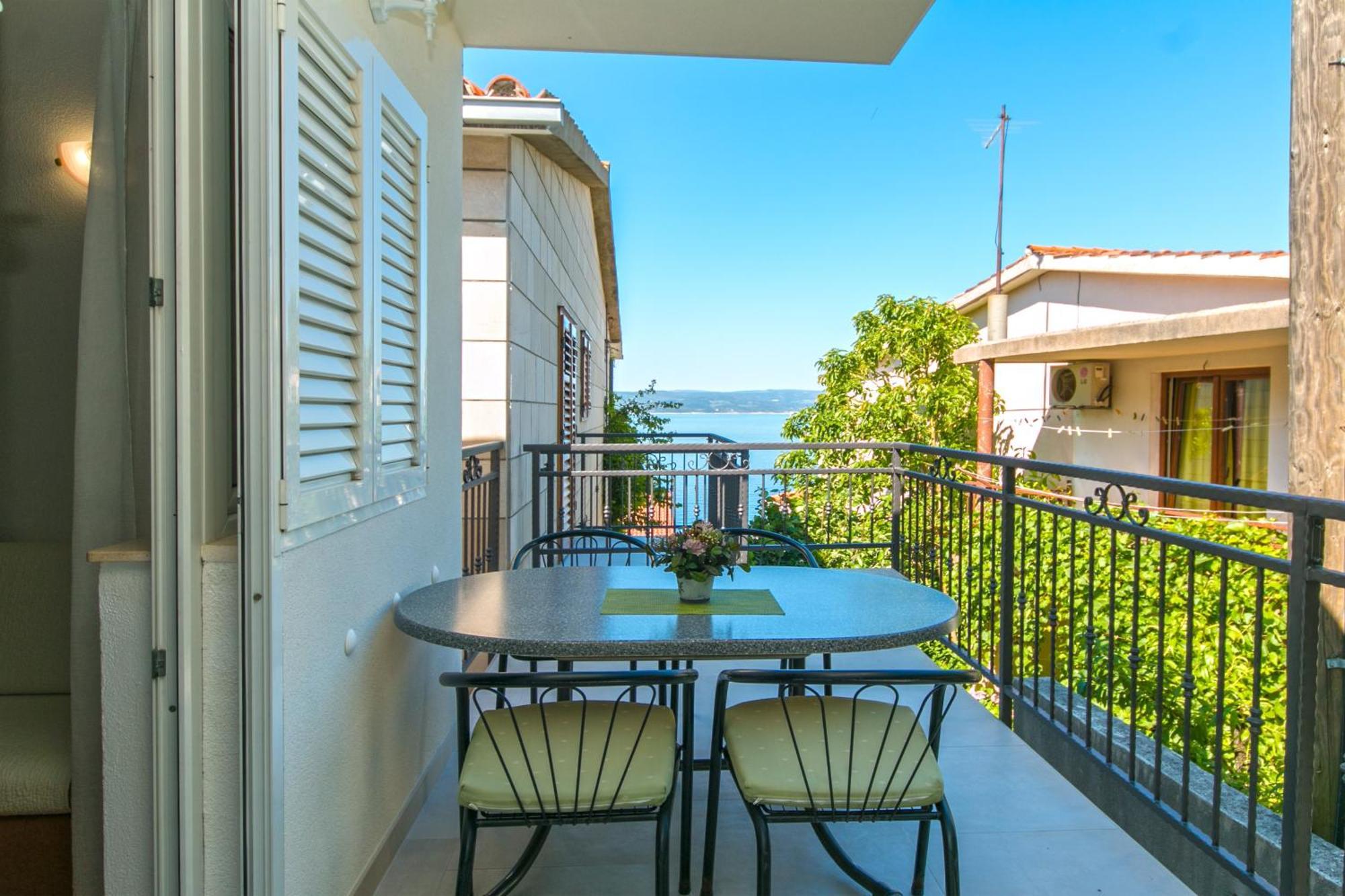 Apartments And Rooms By The Sea Brela, Makarska - 2752 Dış mekan fotoğraf