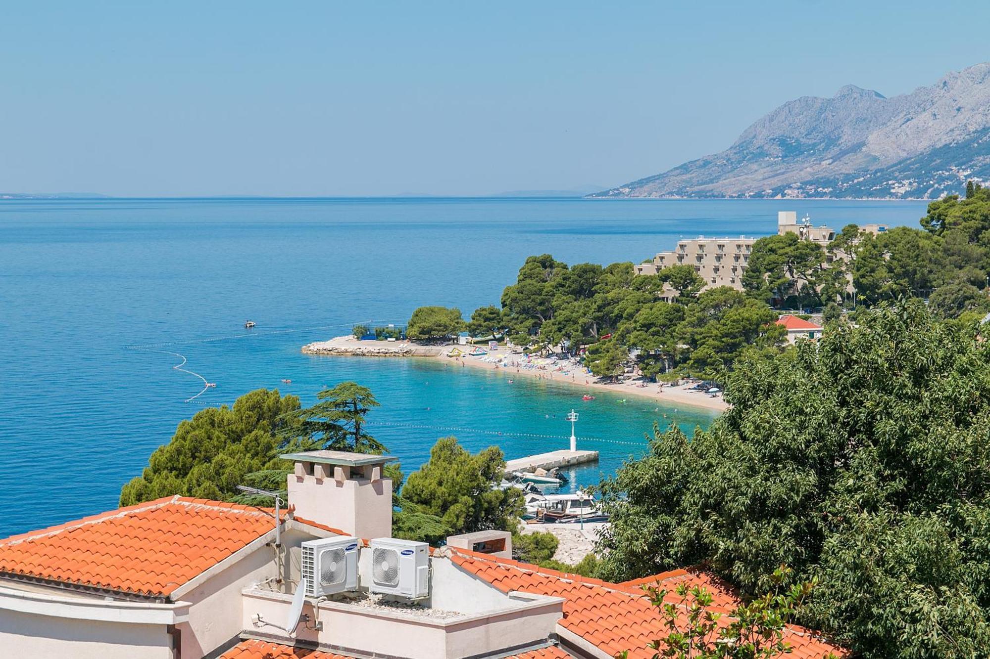 Apartments And Rooms By The Sea Brela, Makarska - 2752 Dış mekan fotoğraf